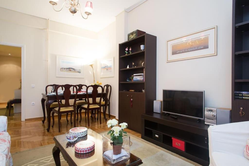 Top-Rated 1-Bedroom Apartment In The Heart Of אתונה מראה חיצוני תמונה