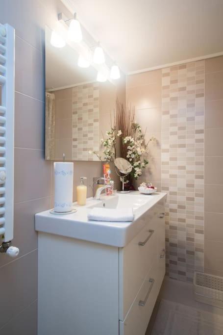 Top-Rated 1-Bedroom Apartment In The Heart Of אתונה מראה חיצוני תמונה