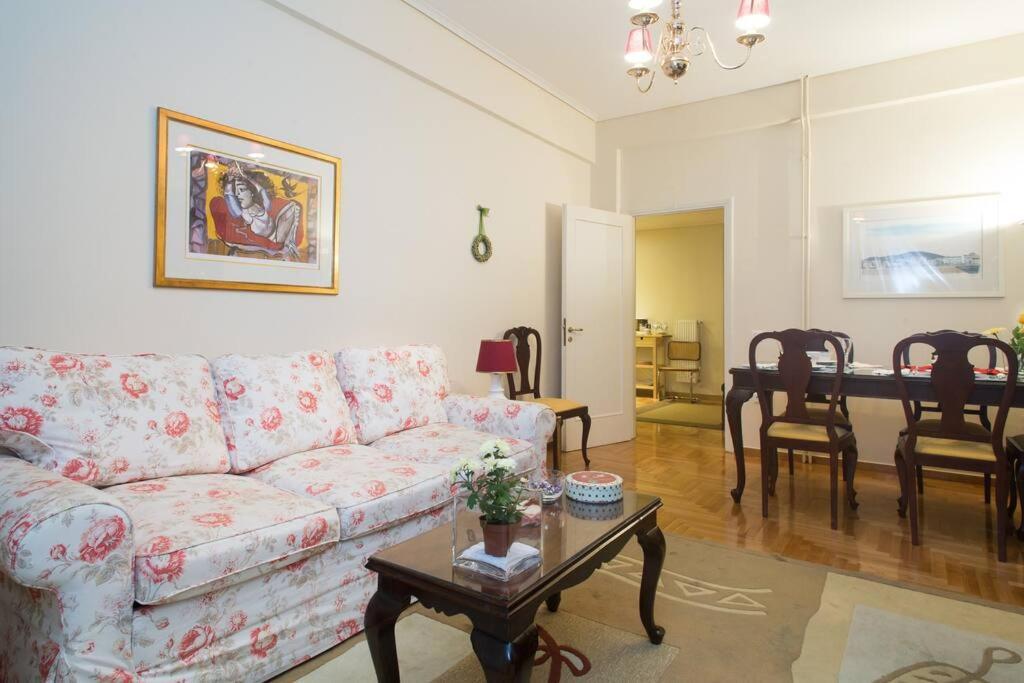 Top-Rated 1-Bedroom Apartment In The Heart Of אתונה מראה חיצוני תמונה